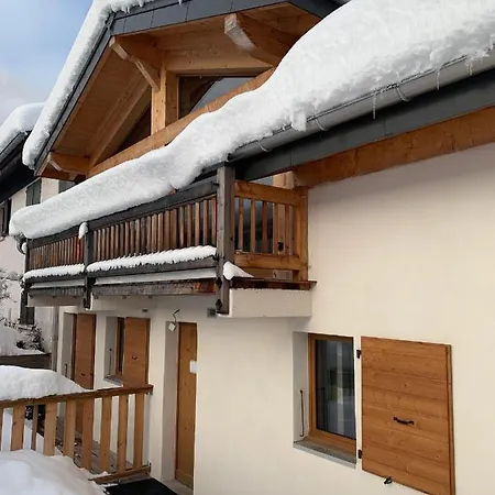 Chalet Mitoyen Le Rusticana *