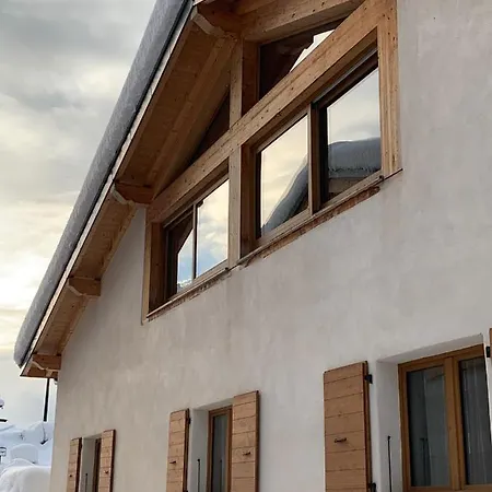 Chalet Mitoyen Le Rusticana *
